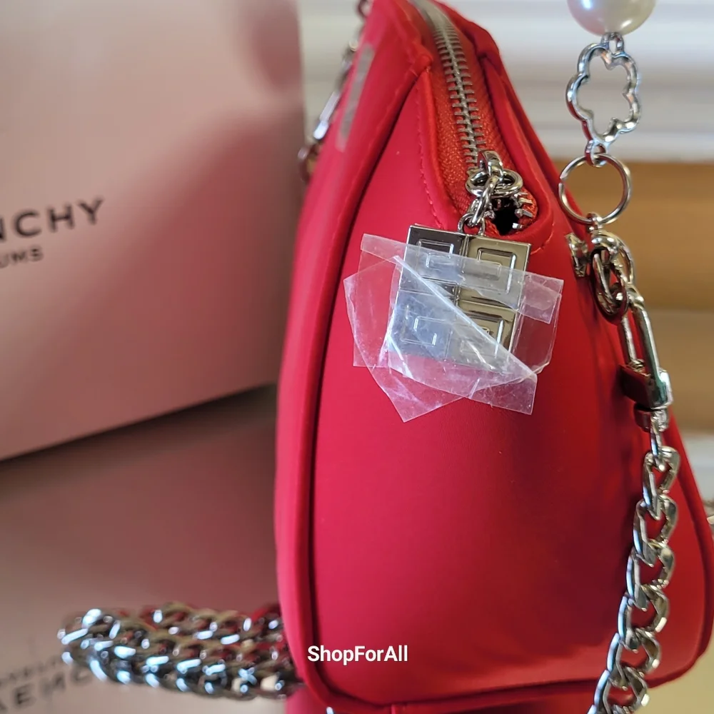 Givenchy - Picture 12 of 16